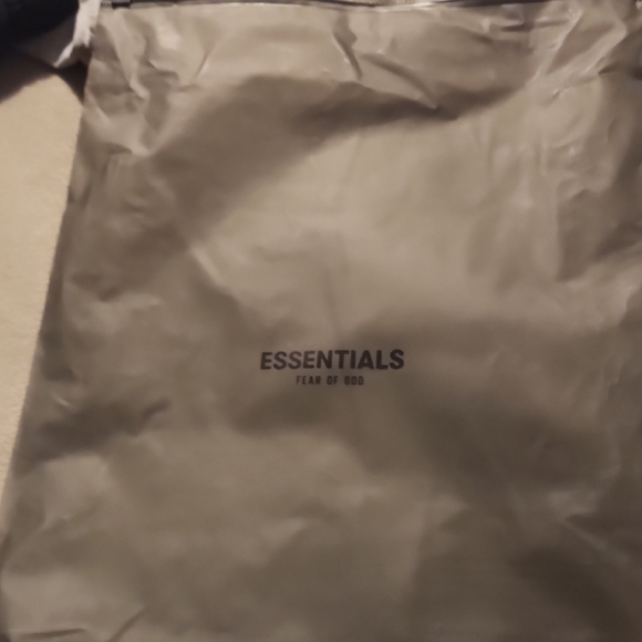 Essentials Black BNWT Large Mens Sweatshorts - Picture 5 of 6